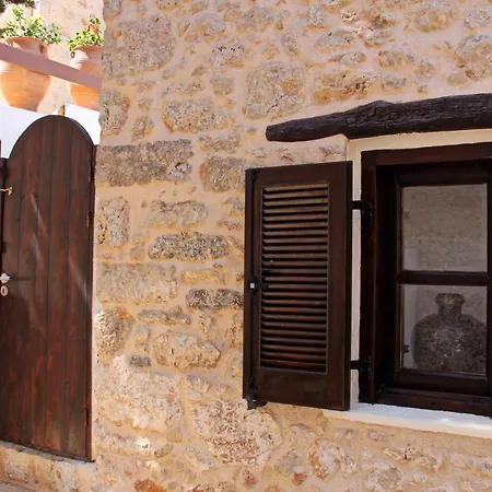 בית נופש Villetta Erato-Tiny Picturesque Sea View House האלקי