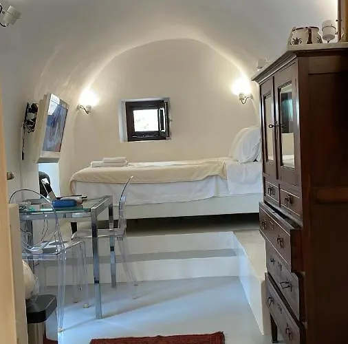 Erato-picturesque Tatil Evi *